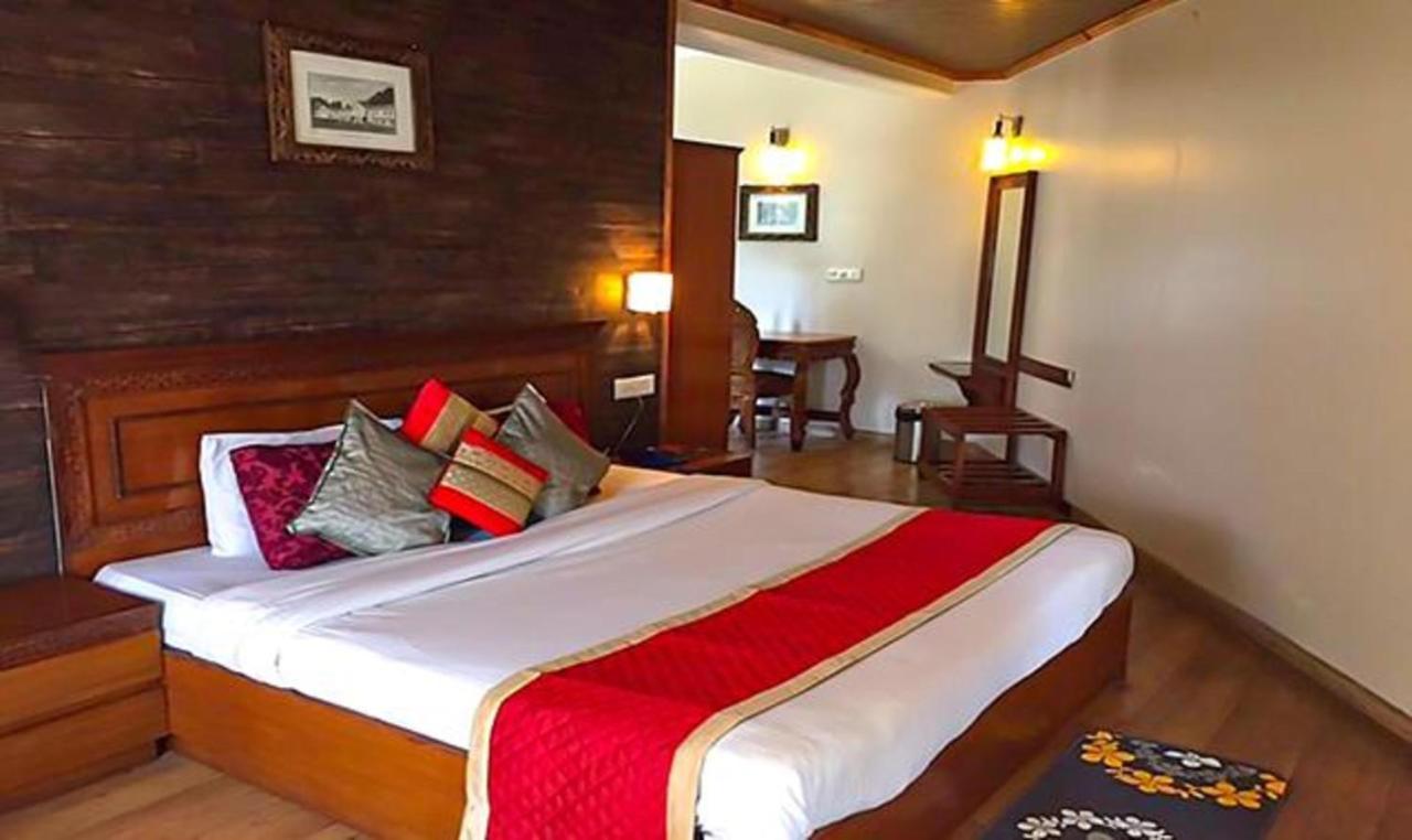 Wingait Inn - Hotel Near Mall Road Шімла Екстер'єр фото