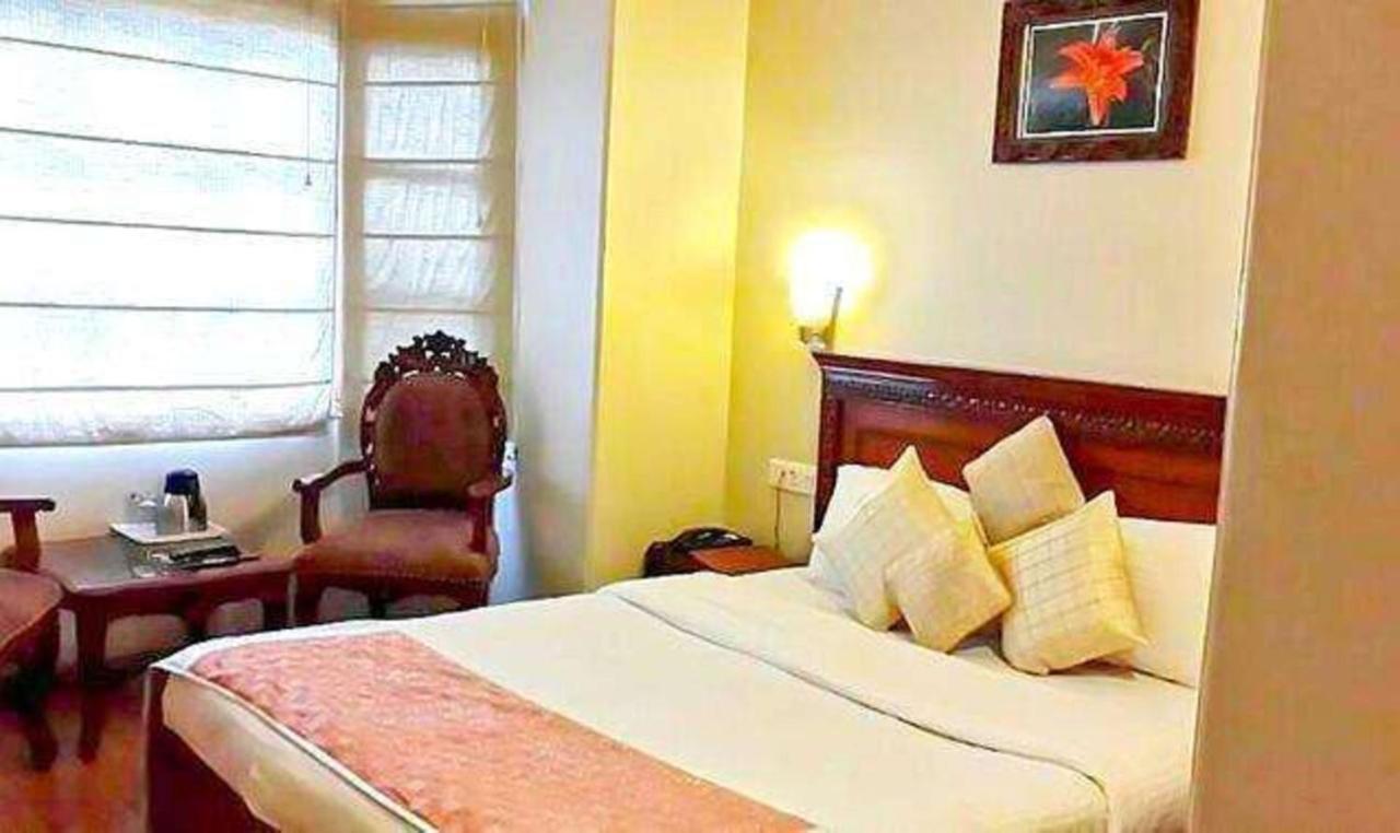 Wingait Inn - Hotel Near Mall Road Шімла Екстер'єр фото