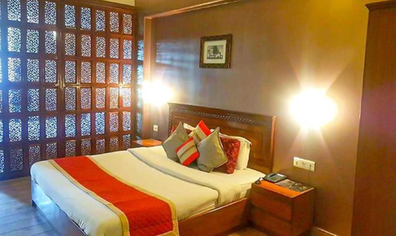 Wingait Inn - Hotel Near Mall Road Шімла Екстер'єр фото