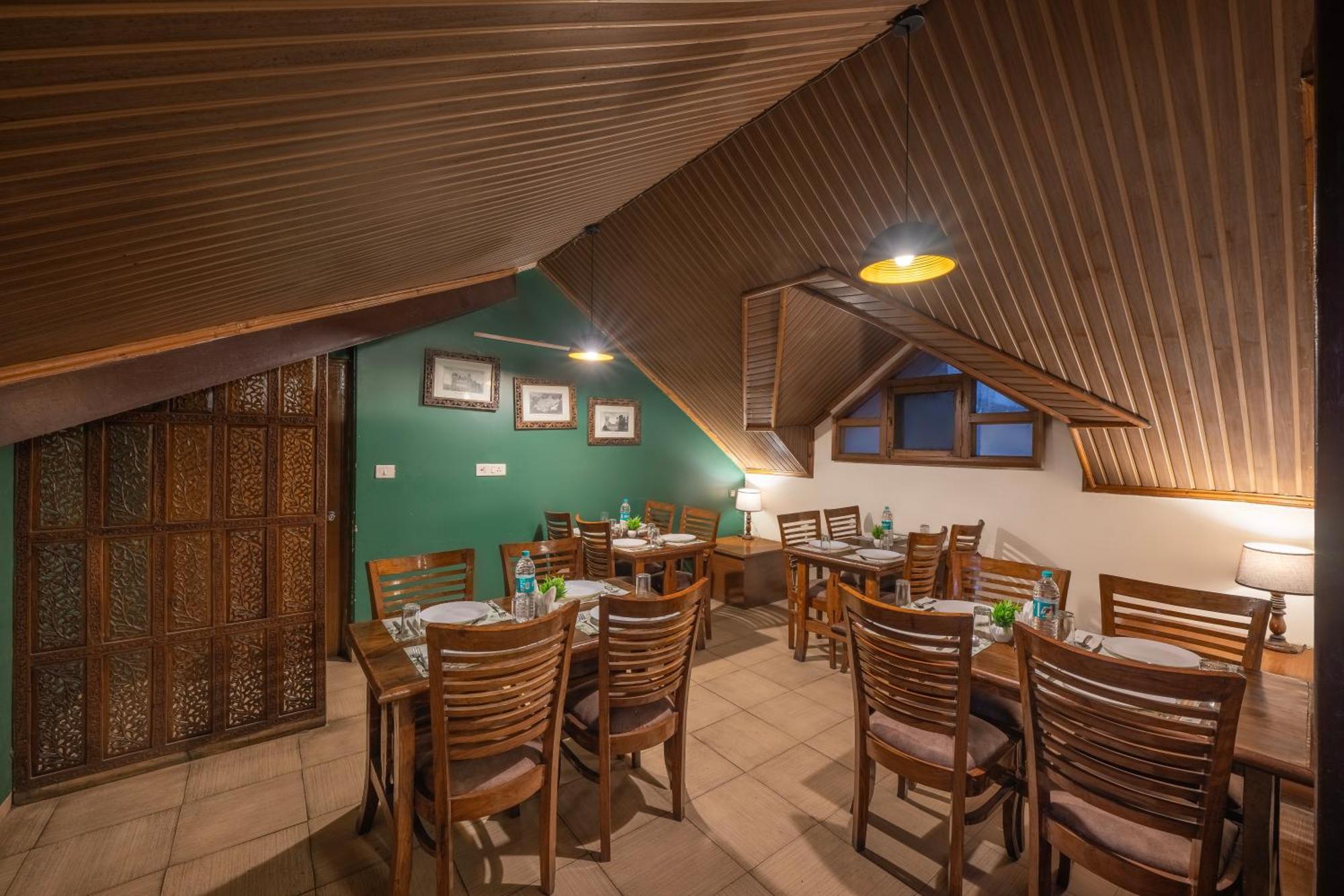 Wingait Inn - Hotel Near Mall Road Шімла Екстер'єр фото