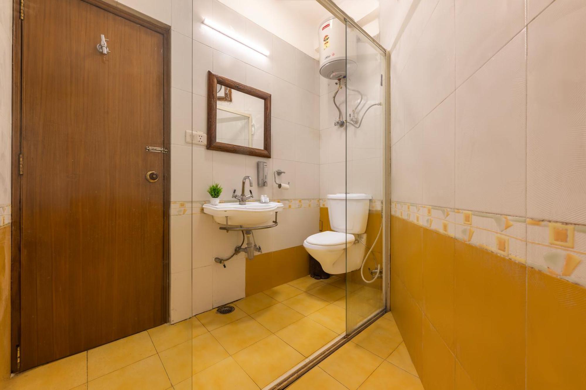 Wingait Inn - Hotel Near Mall Road Шімла Екстер'єр фото